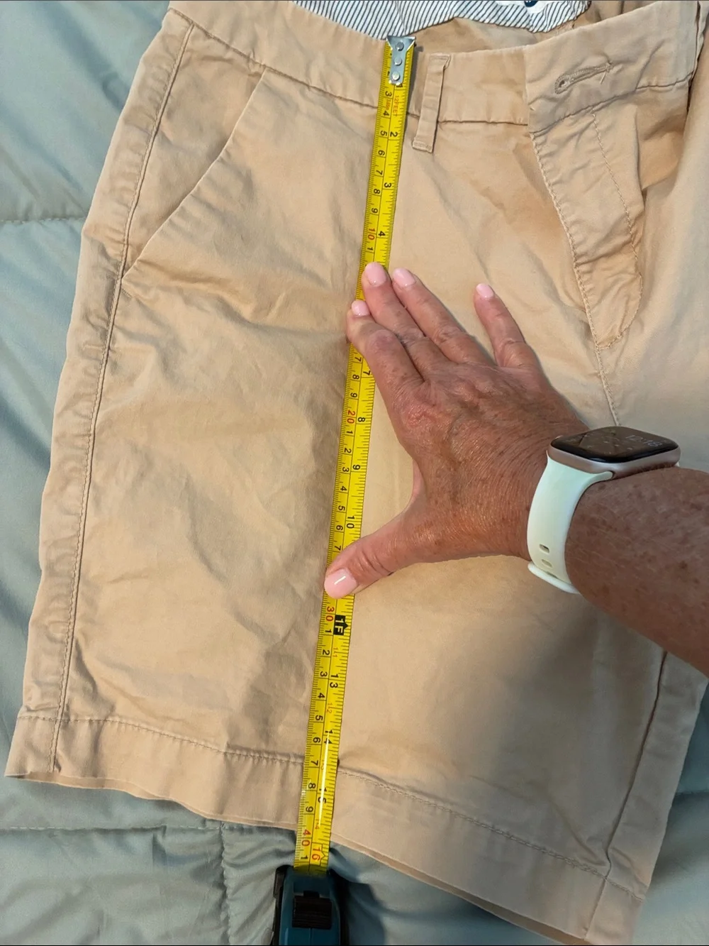 Old Navy Beige/Tan Women's Everyday Shorts